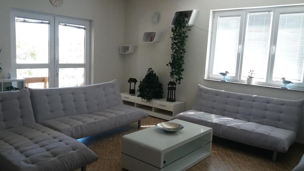 4 Bedroom Apartment In Тисно Экстерьер фото